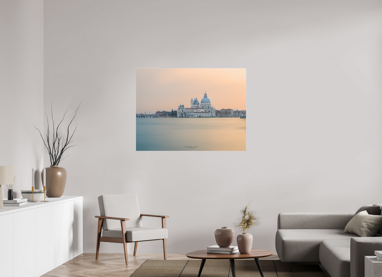 120 x 90 cm, Tirage couleur sur support solide en aluminium, recouvert d’une protection transparente (plexiglas). Venise, souffle de lumière sur la Salute