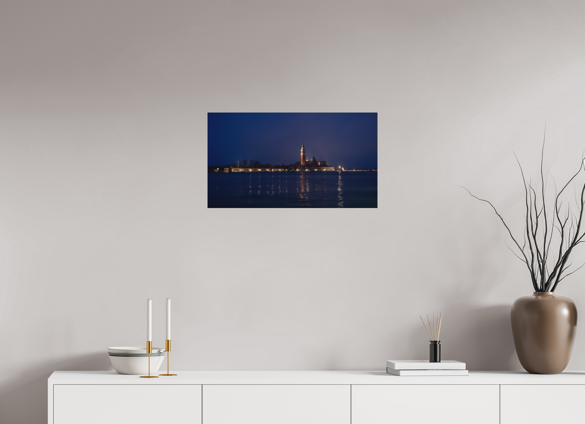 64 x 36 cm, Impression directe couleur ou noir et blanc sur plaque d'aluminium (Solidité-Durabilité) Venice Nocturne – Lights of San Giorgio Maggiore