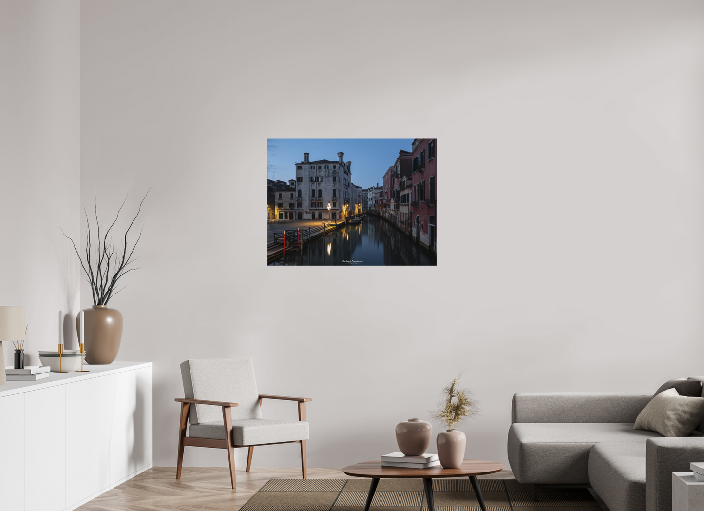100 x 75 cm, Impression directe couleur ou noir et blanc sur plaque d'aluminium (Solidité-Durabilité) Venise au crépuscule : canal silencieux et lumière dorée
