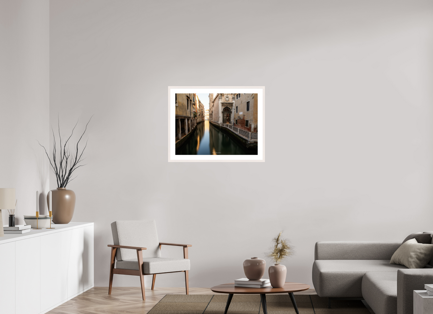 80 x 60 cm, Tirage Fine Art 30×40 cm — Passe-partout — Cadre Venise au crépuscule : canal silencieux et lumière dorée