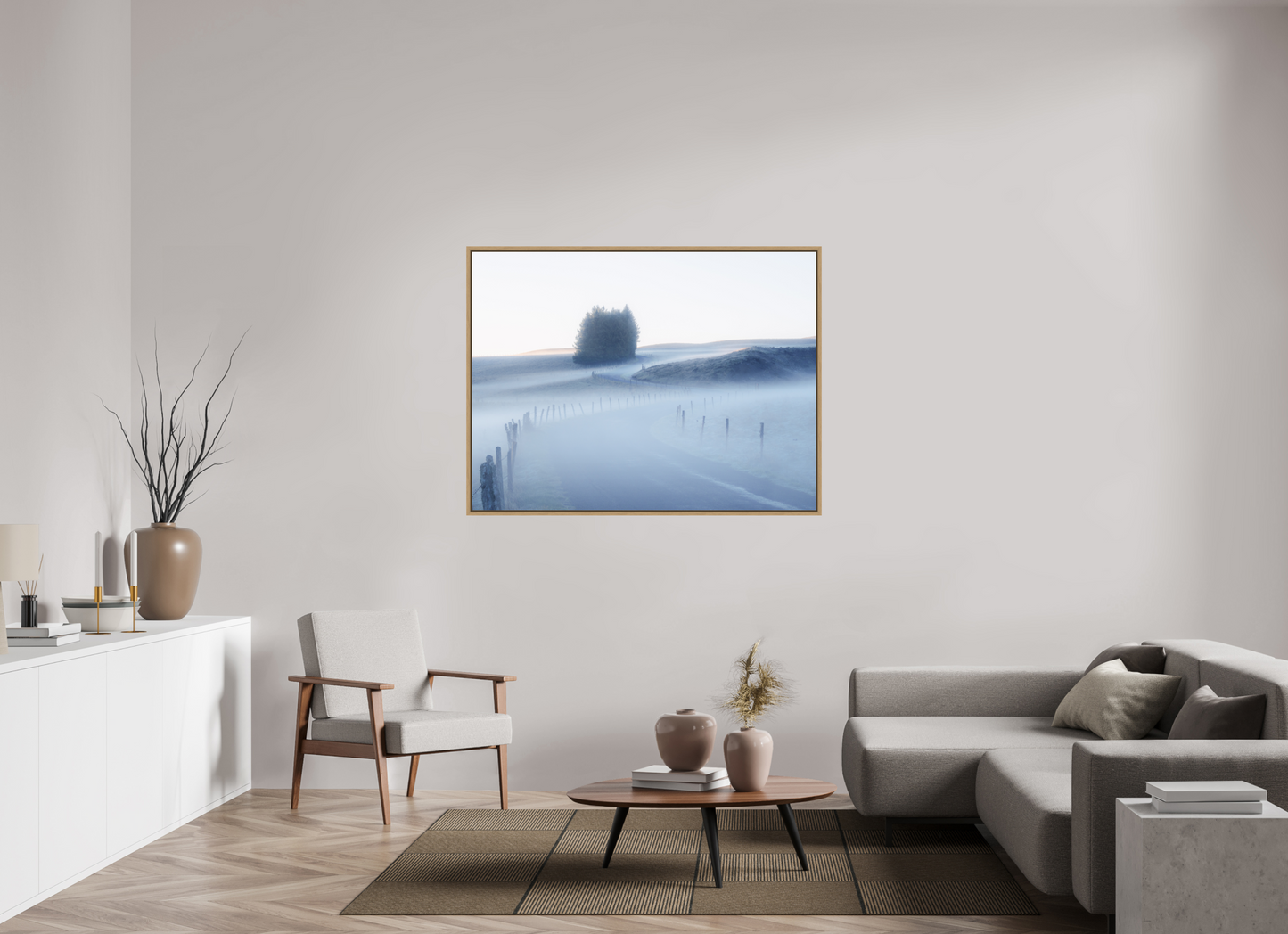 140 x 105 cm, Impression sur support rigide (Forex) avec cadre élégant type “caisse américaine” Route | Photographie paysage hivernal onirique en noir et blanc bleuté