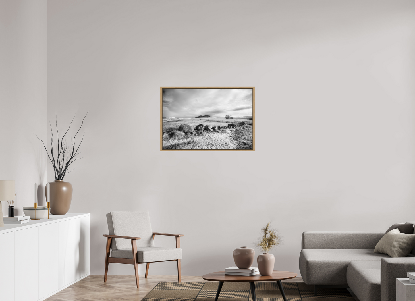 90 x 60 cm, Impression sur support rigide (Forex) avec cadre élégant type “caisse américaine” Au pays du basalte