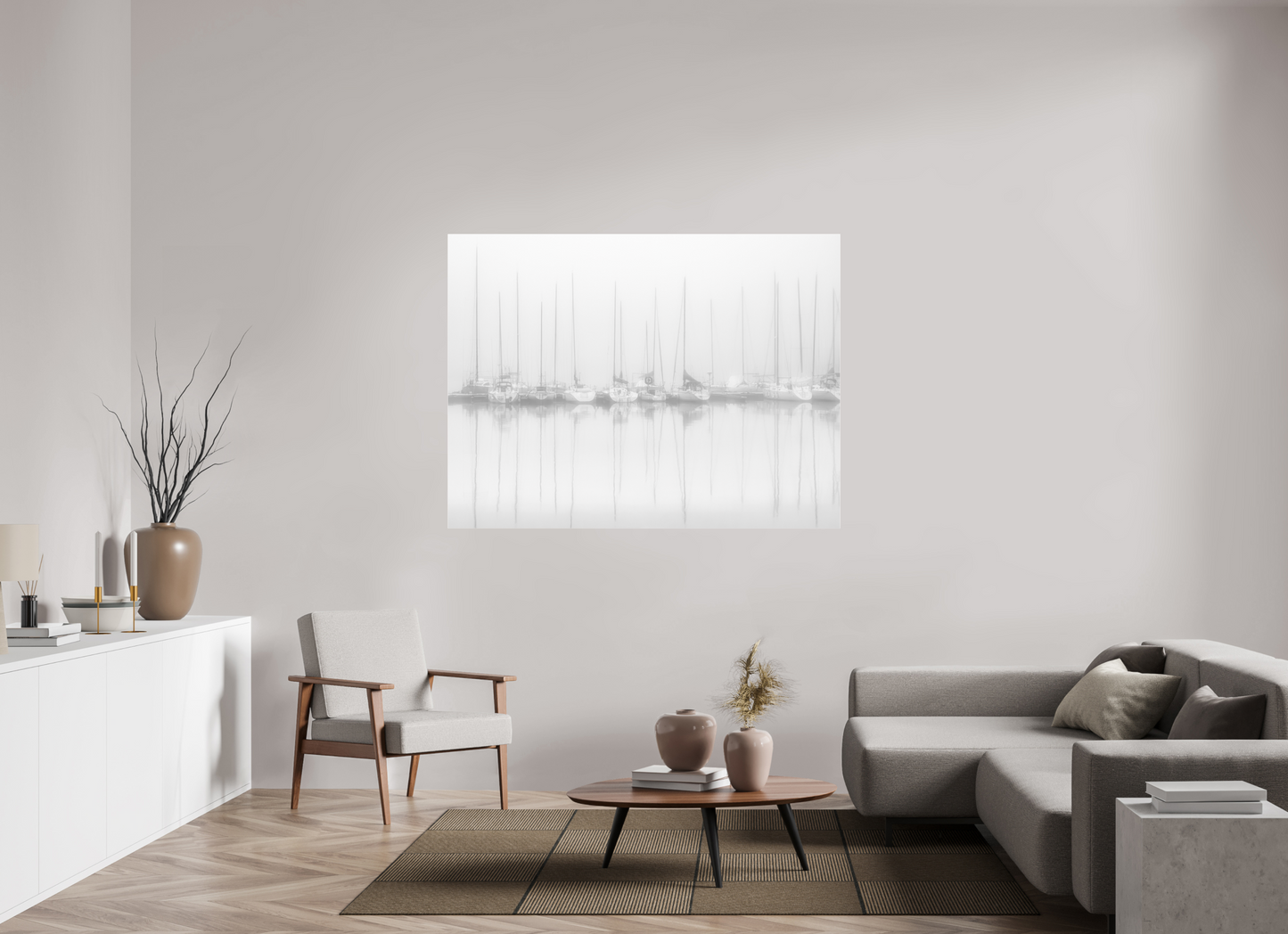 160 x 120 cm, Tirage noir et blanc sur plaque alu, avec une protection en plexiglass (durabilité-profondeur) Voiliers au port par temps de brume – Photo atmosphérique