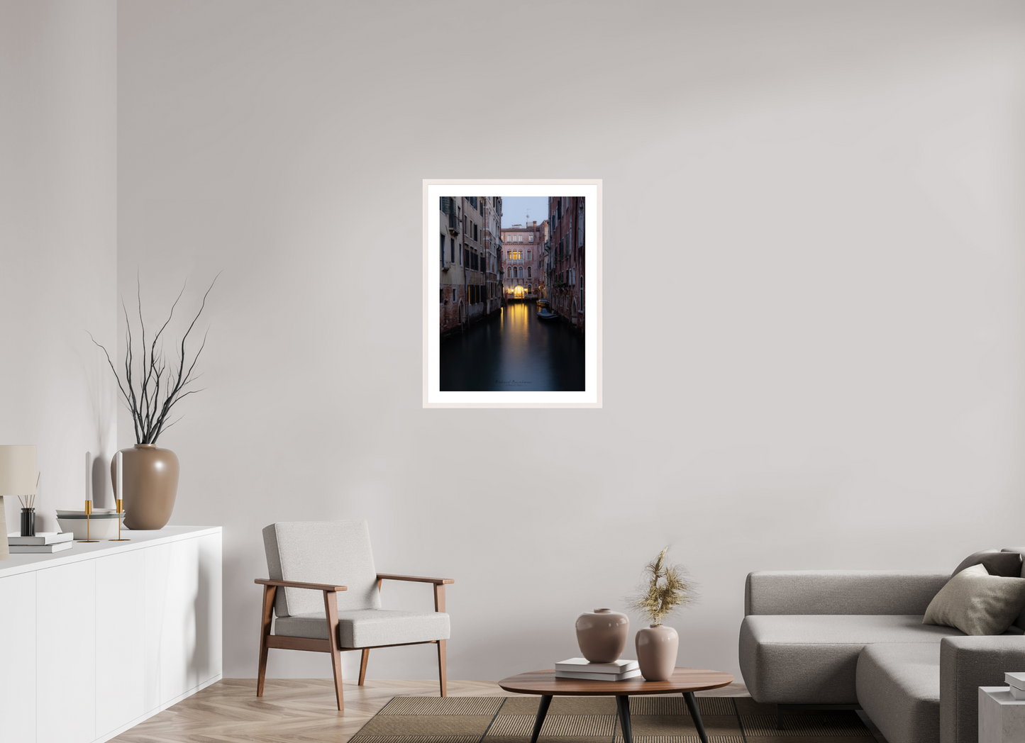 60 x 80 cm, Tirage Fine Art 30×40 cm — Passe-partout — Cadre Venise au Crépuscule : Canal Illuminé et Atmosphère Romantique