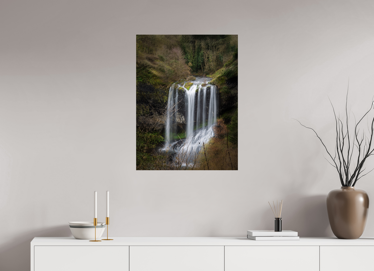 60 x 80 cm, Tirage couleur sur support solide en aluminium, recouvert d’une protection transparente (plexiglas). Cascade de la Beaume-Haute Loire-France