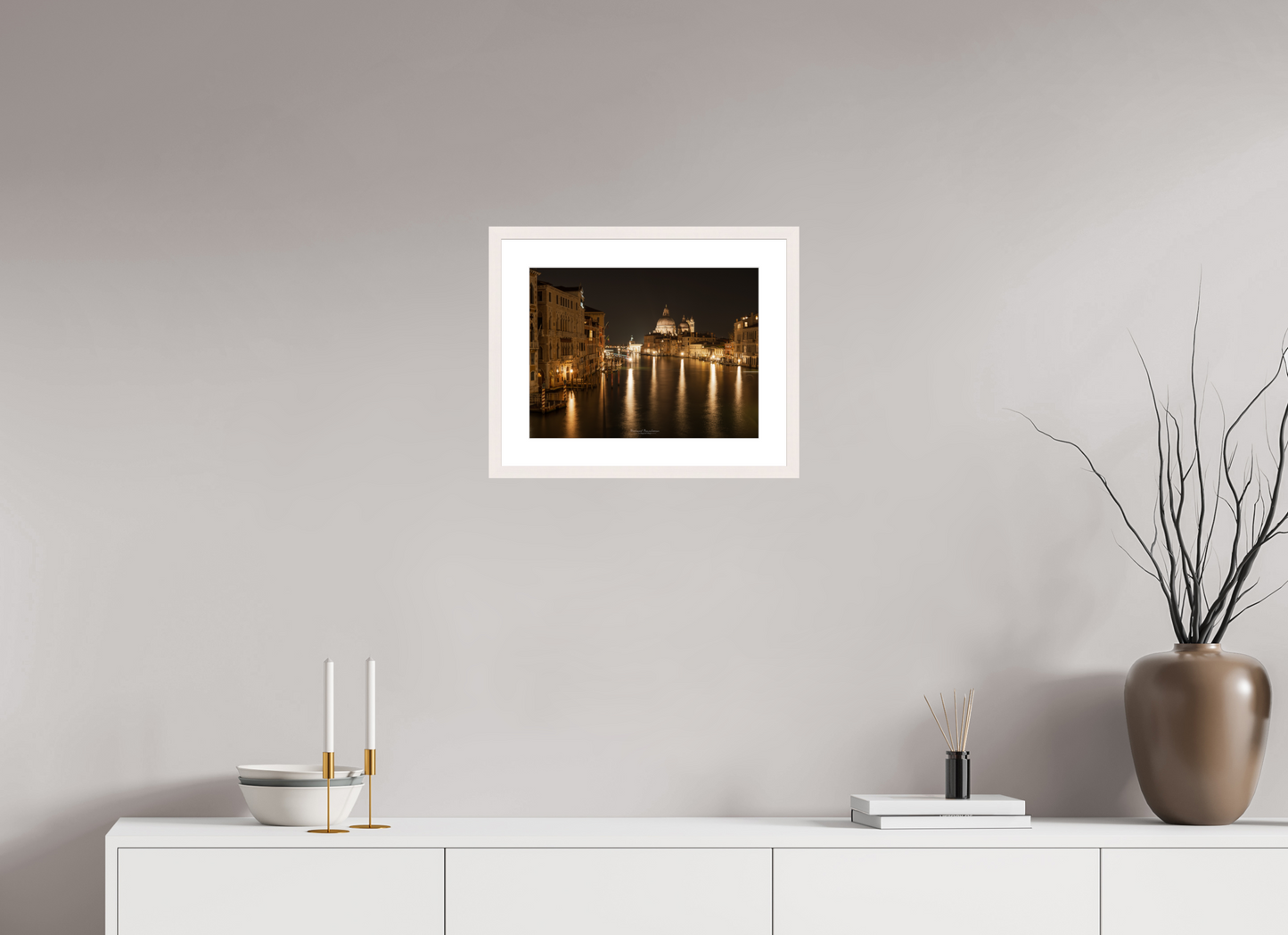 40 x 30 cm, Tirage Fine Art 30×40 cm — Passe-partout — Cadre Venise Romantique de Nuit – Vue sur la Salute