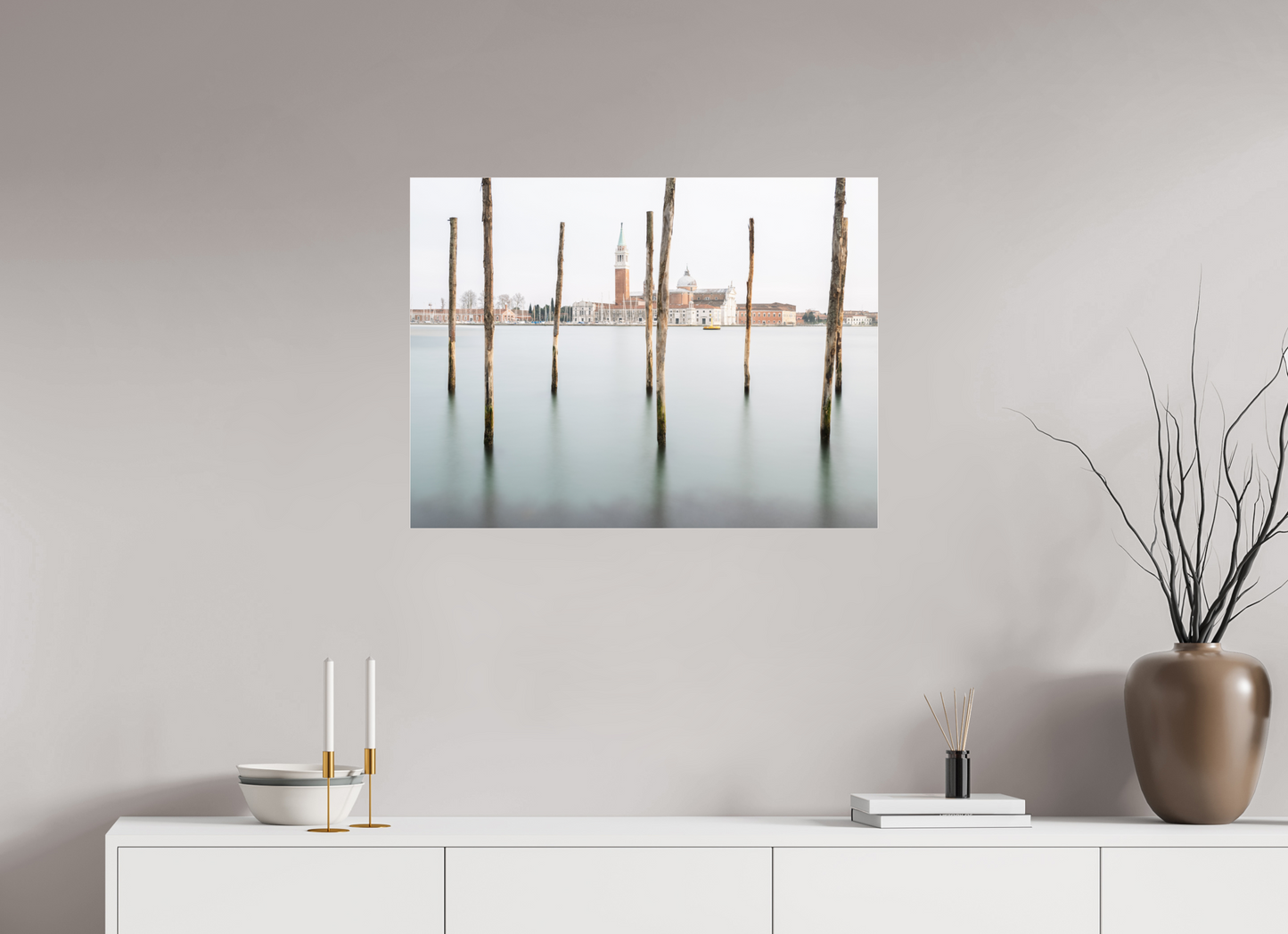 80 x 60 cm, Tirage couleur sur support solide en aluminium, recouvert d’une protection transparente (plexiglas). San Giorgio Maggiore au lever du jour
