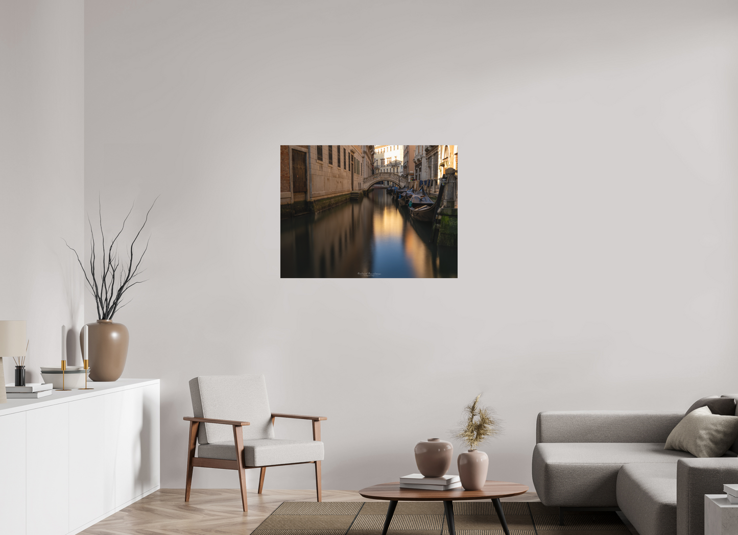 100 x 75 cm, Impression directe couleur ou noir et blanc sur plaque d'aluminium (solidité/durabilité Venise au crépuscule – Pont de pierre et gondoles sur un canal silencieux