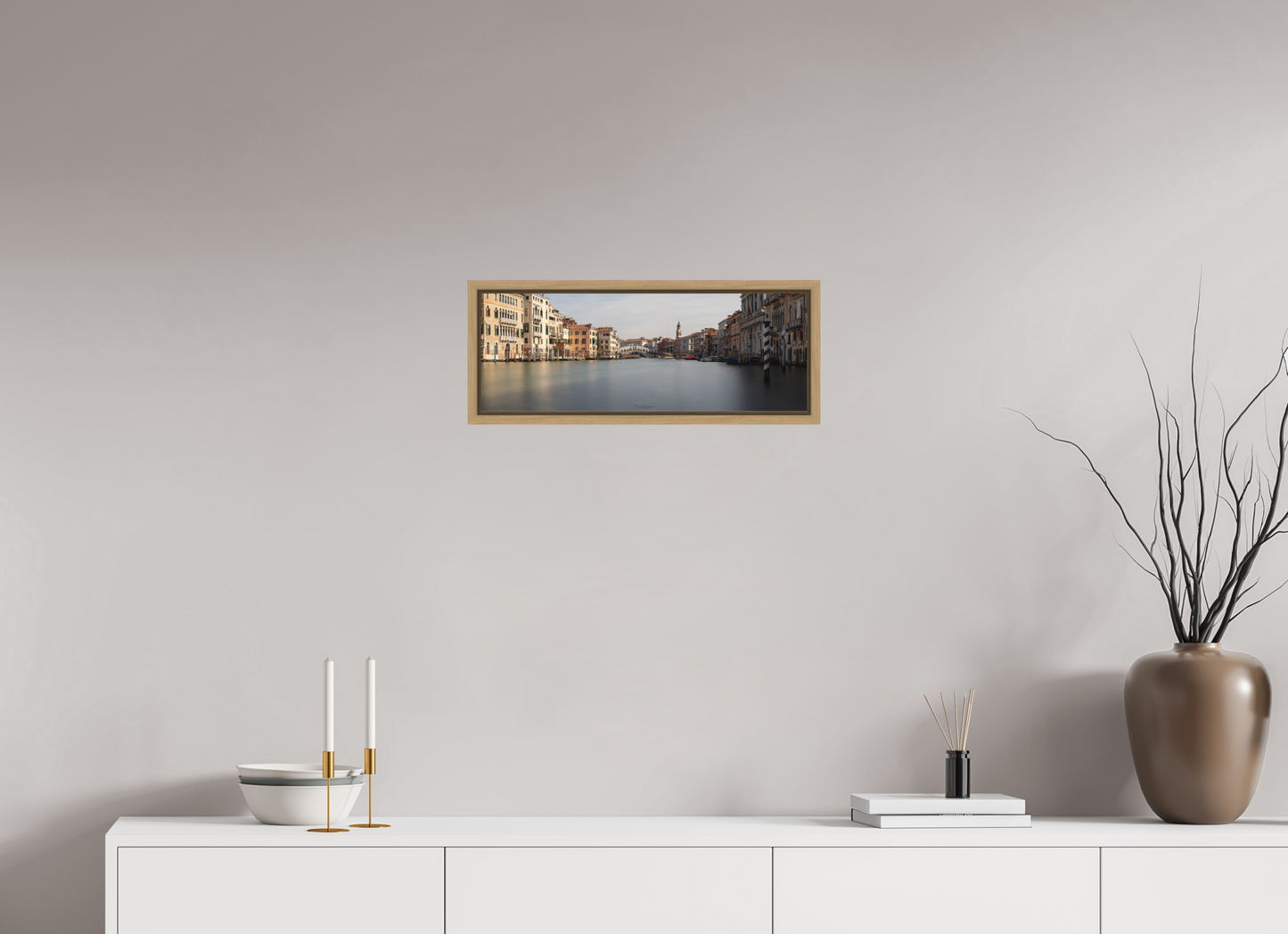 55,4 x 20 cm, Impression sur support rigide (Forex) avec cadre élégant type “caisse américaine” Venise dorée, le Grand Canal dans la lumière éternelle