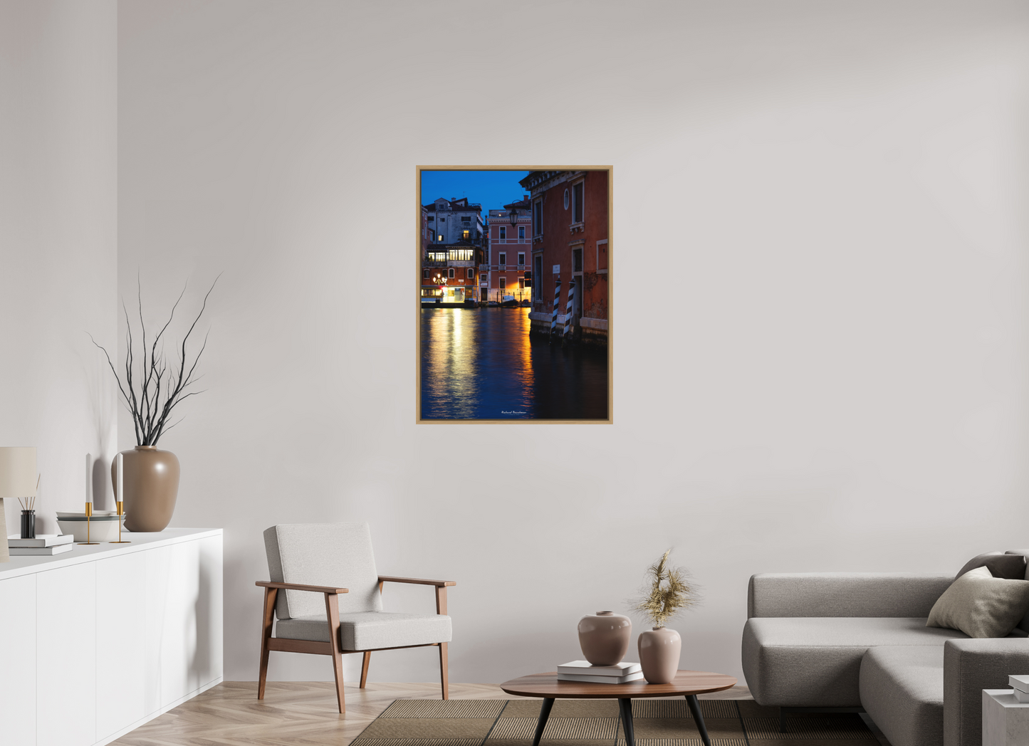 75 x 100 cm, Impression sur support rigide (Forex) avec cadre élégant type “caisse américaine” Venise de Nuit : Ambiance Poétique sur les Canaux Illuminés