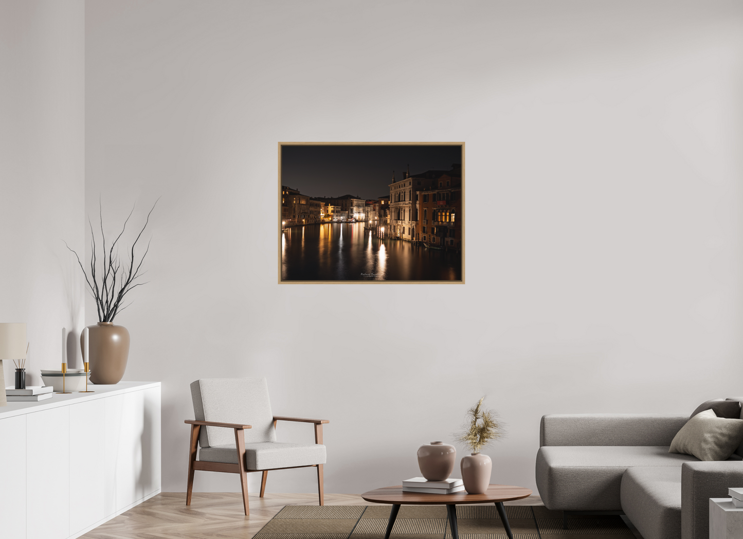 100 x 75 cm, Impression sur support rigide (Forex) avec cadre élégant type “caisse américaine” Venise by night – Reflets dorés sur le Grand Canal