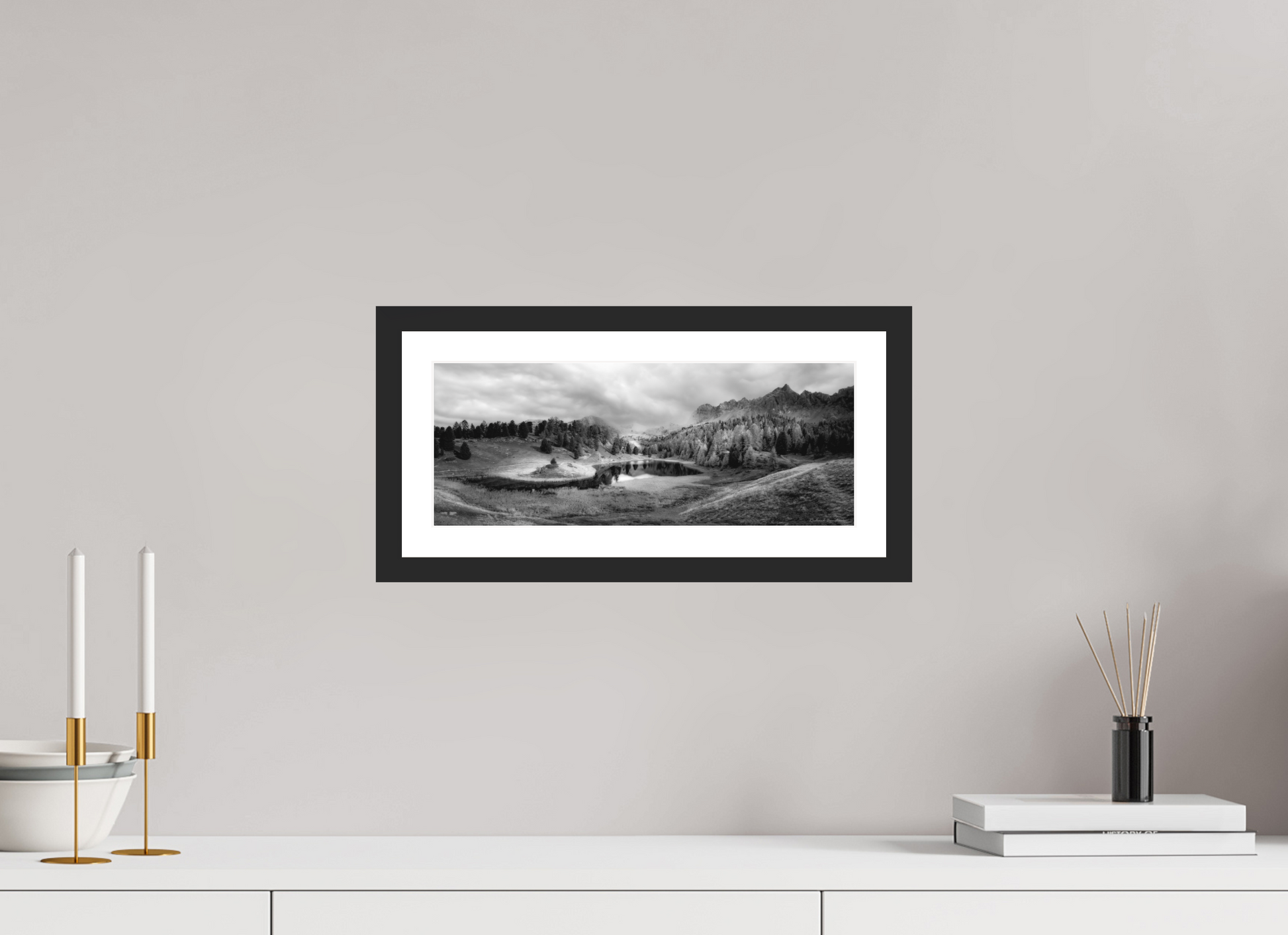 37,3 x 15 cm, 4- Tirage noir et blanc papier baryté + p.p + cadre Mountains #1 - Montagnes #1