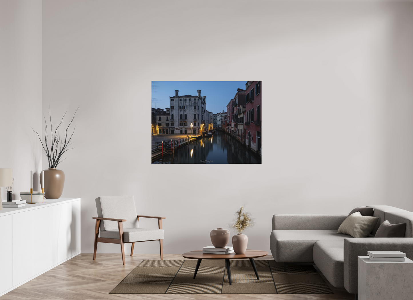 140 x 105 cm, Impression directe couleur ou noir et blanc sur plaque d'aluminium (Solidité-Durabilité) Venise au crépuscule : canal silencieux et lumière dorée