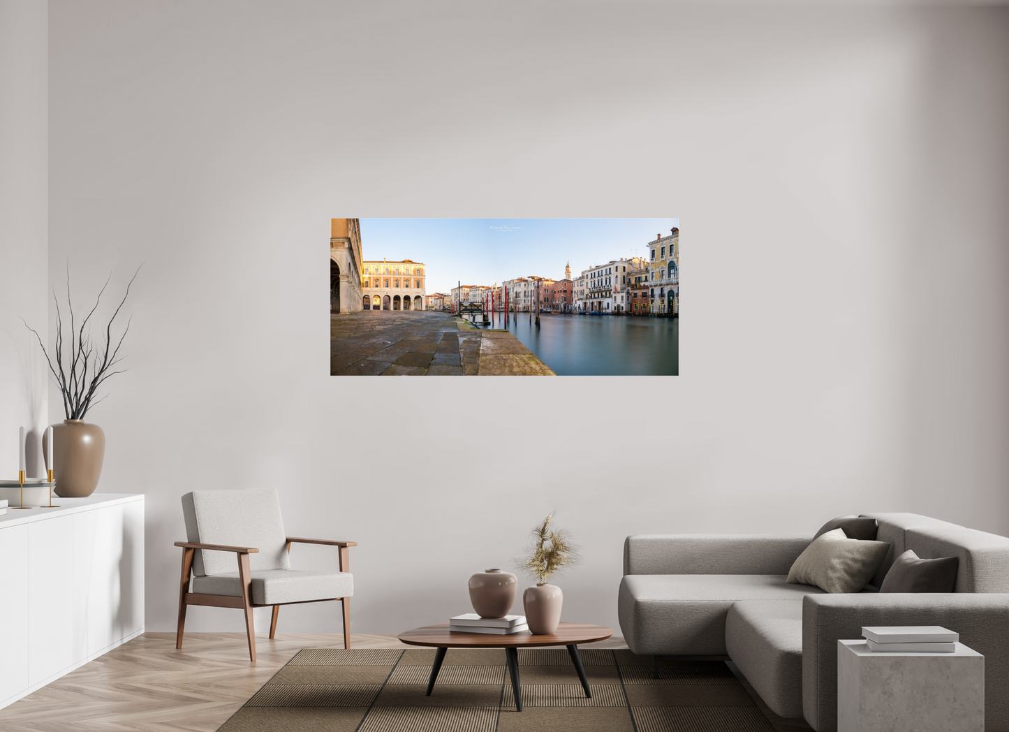 177 x 80 cm, Tirage couleur sur support solide en aluminium, recouvert d’une protection transparente (plexiglas). Venise au fil du temps - Lumière sur le Grand Canal