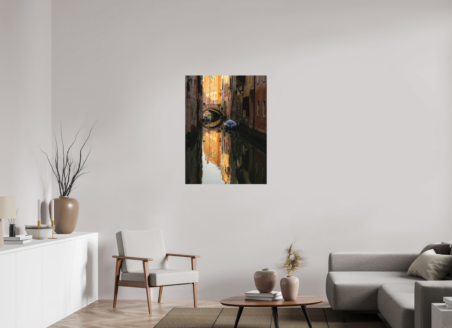 75 x 100 cm, Impression directe couleur ou noir et blanc sur plaque d'aluminium (Solidité-Durabilité) Venise intime : un canal silencieux baigné de lumière