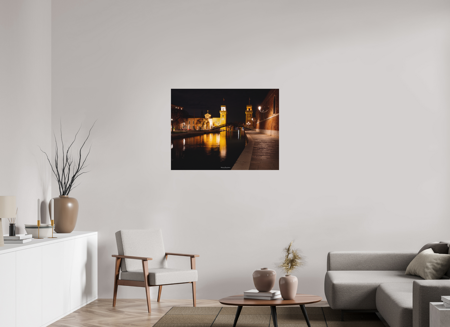 100 x 75 cm, Impression directe couleur ou noir et blanc sur plaque d'aluminium (Solidité-Durabilité) Venise nocturne – L’Arsenal illuminé et ses ponts historiques