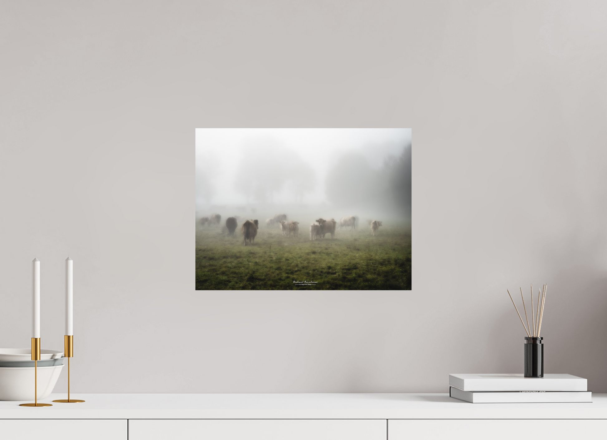 40 x 30 cm, Impression directe couleur ou noir et blanc sur plaque d'aluminium (Solidité-Durabilité) Brume Matinale et Troupeau Paisible | Tirage Photo Fine Art