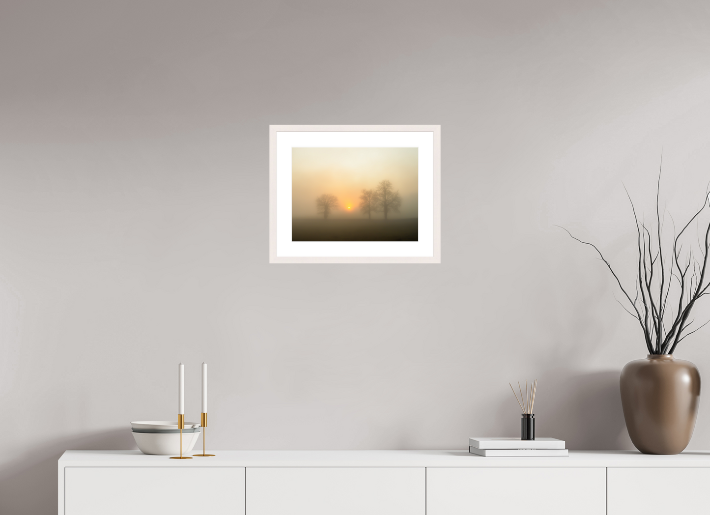 40 x 30 cm, Tirage Fine Art 30×40 cm — Passe-partout — Cadre Brume dorée au lever du soleil – Trois arbres dans la lumière